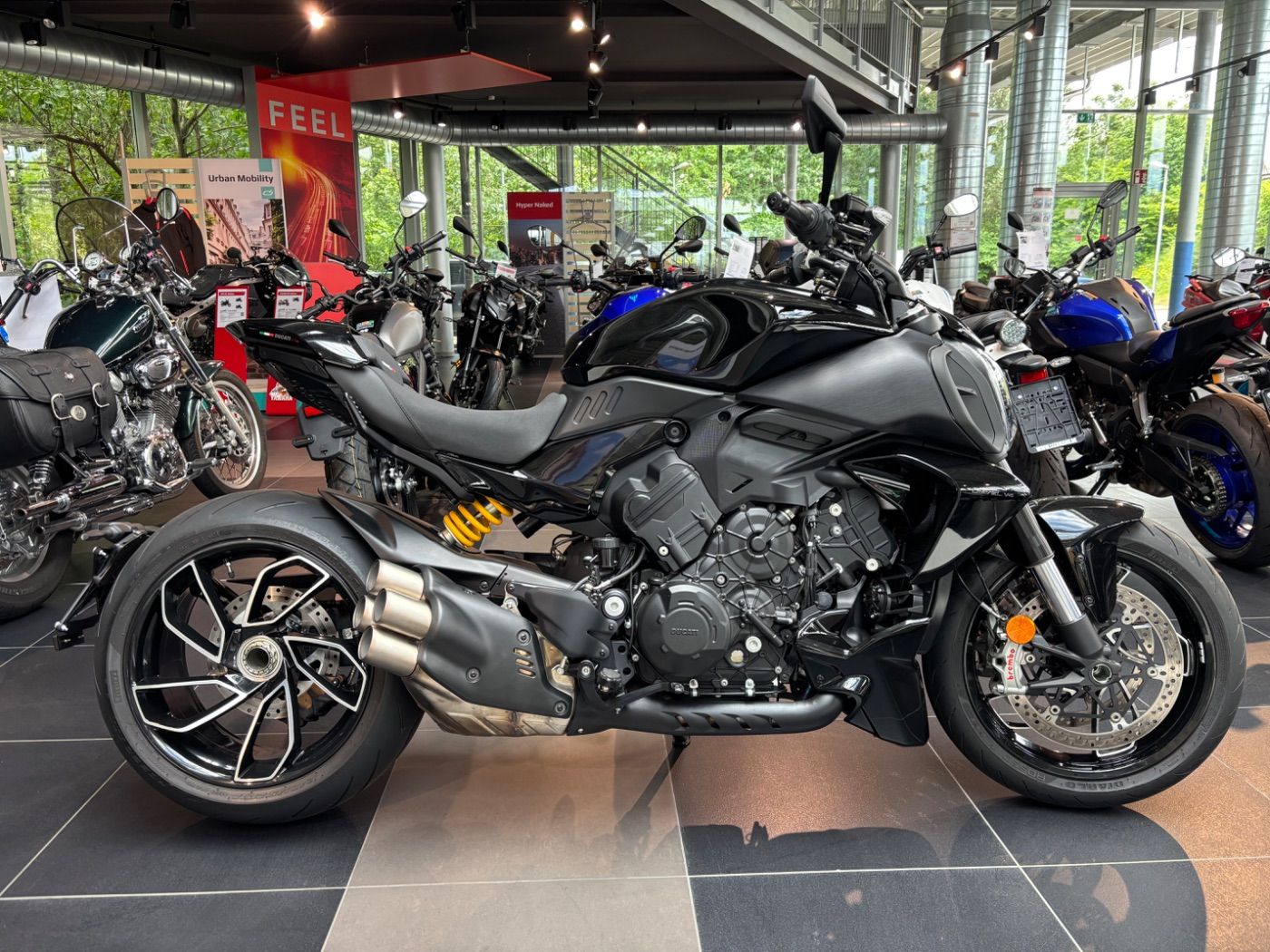 Fahrzeugabbildung Ducati Diavel V 4