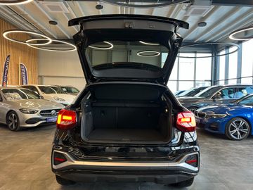 Audi Q2 30 TFSI S line *1. Hand*Klima*SHZ*Navi*BT*DAB