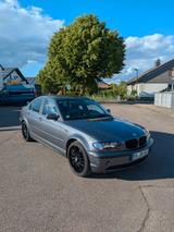 BMW E46 320i LCI  - BMW 320 aus 2001: 320i