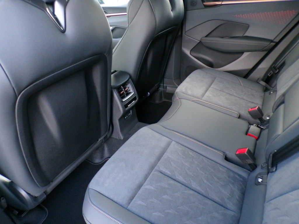 Fahrzeugabbildung SEAT Terramar 2.0 TSI DSG *4Drive*AHK*Business*LED