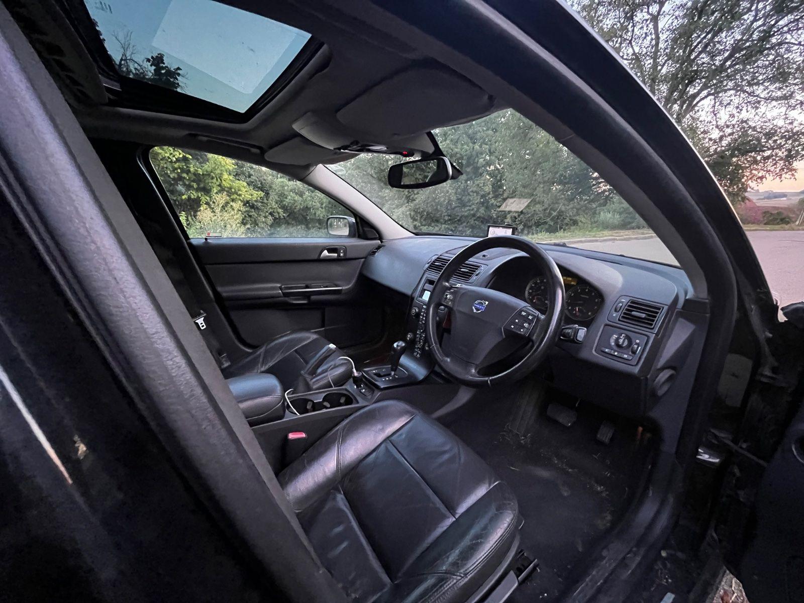 Volvo V50 2005 — rear view