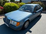 Mercedes-Benz Mercedes 300E Autom.Klimaautom.Velours 2-Hand - Mercedes-Benz E 300 aus 1989