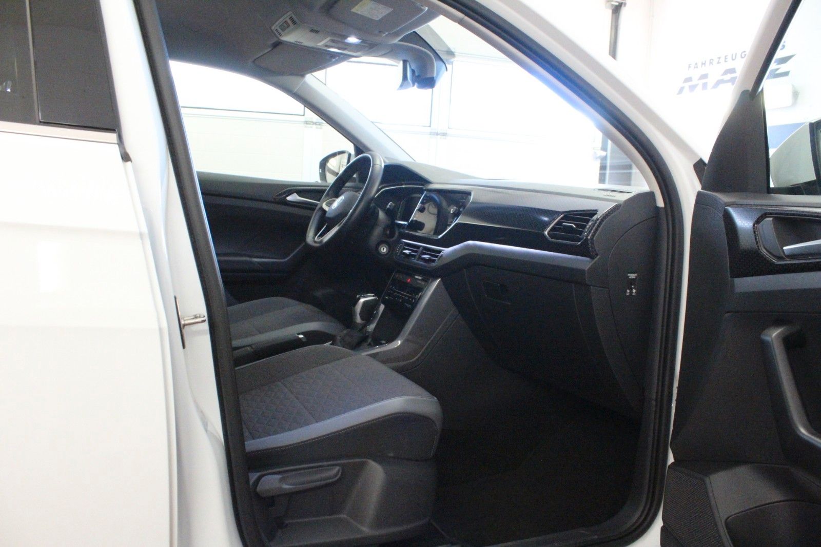 Fahrzeugabbildung Volkswagen T-Cross 1.0 TSI DSG *Sitzhzg*Kamera*AHK