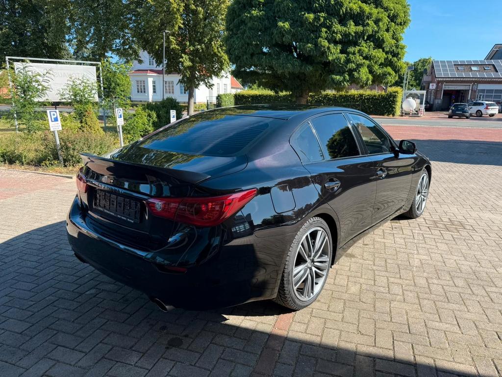 Infiniti Q50