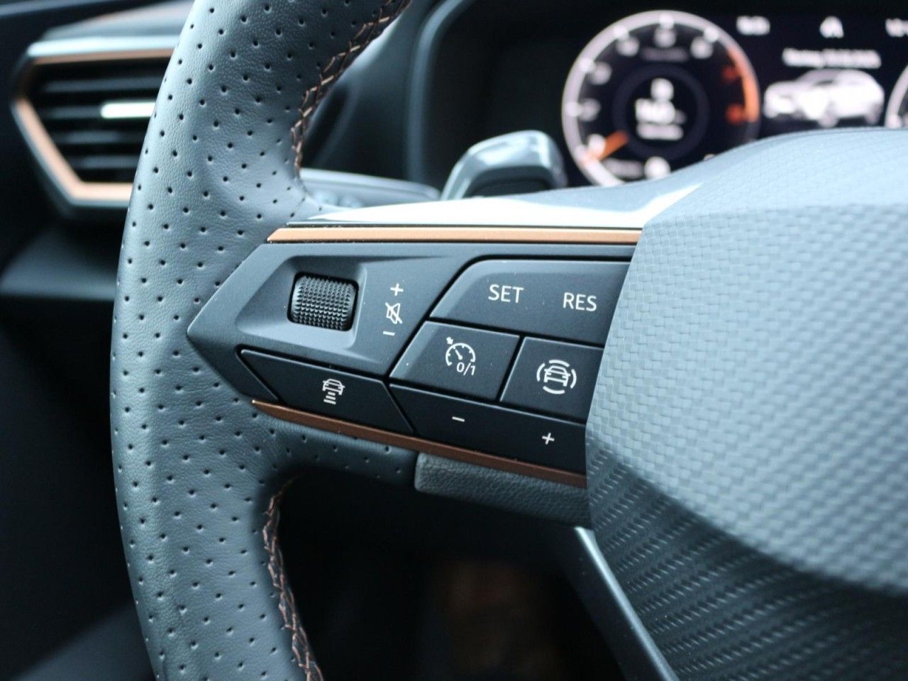 Fahrzeugabbildung CUPRA Formentor 2.0 TSI 4Drive DSG