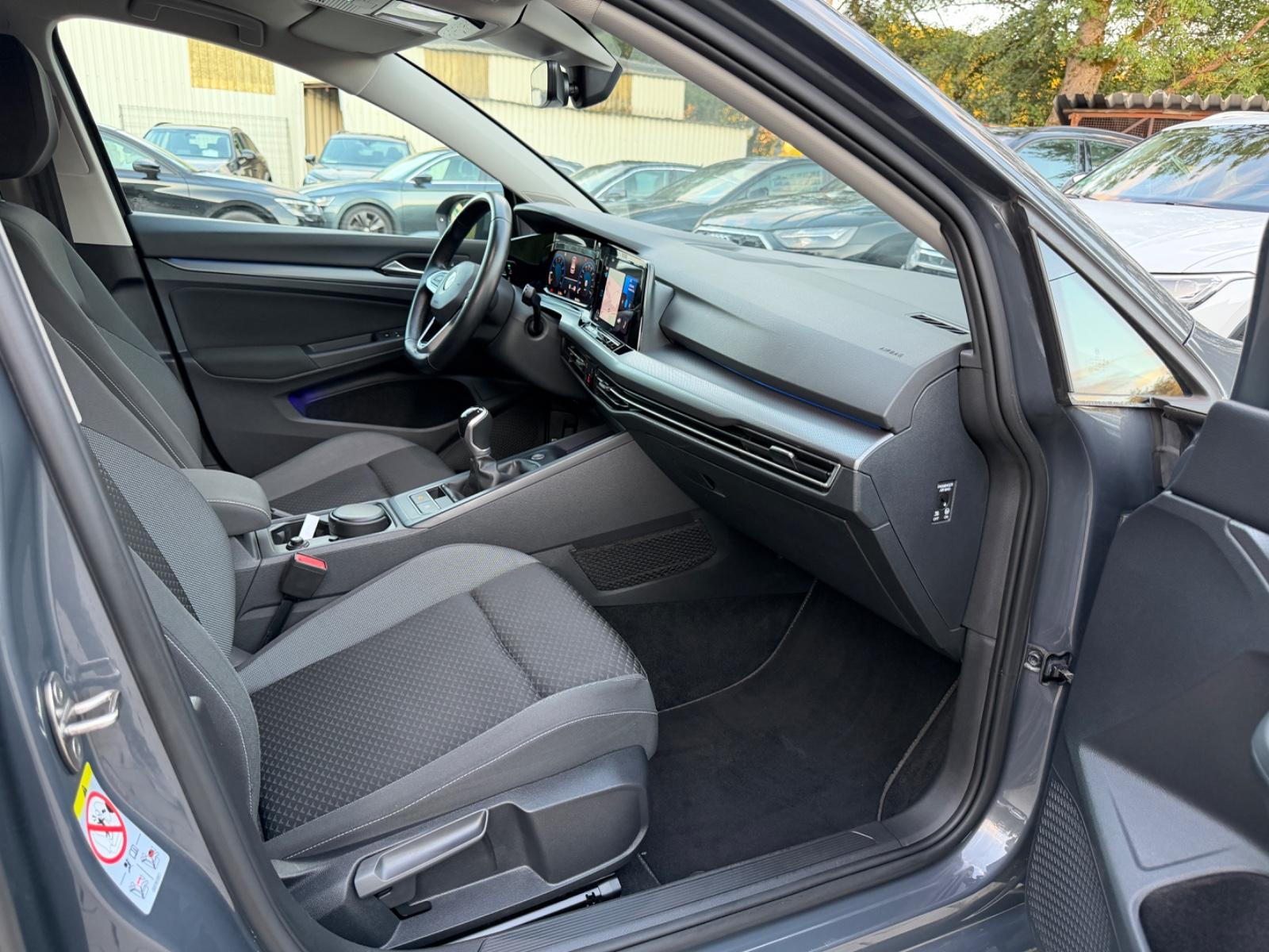 Volkswagen Golf VIII Lim. Active/LED/NAVI/Alu/Top Zustand., миниатюра 24