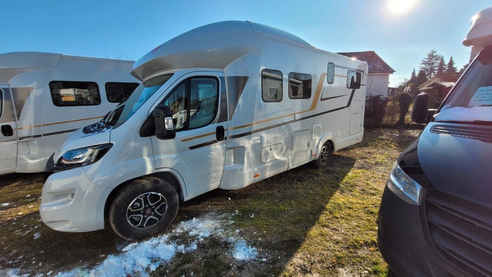 Fahrzeugabbildung Eura Mobil Profila RS 720 EF *Backofen, AHK*