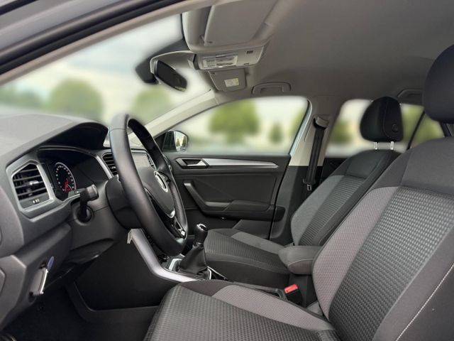 T-Roc Acitve 1.0 TSI Apple CarPlay Rear View