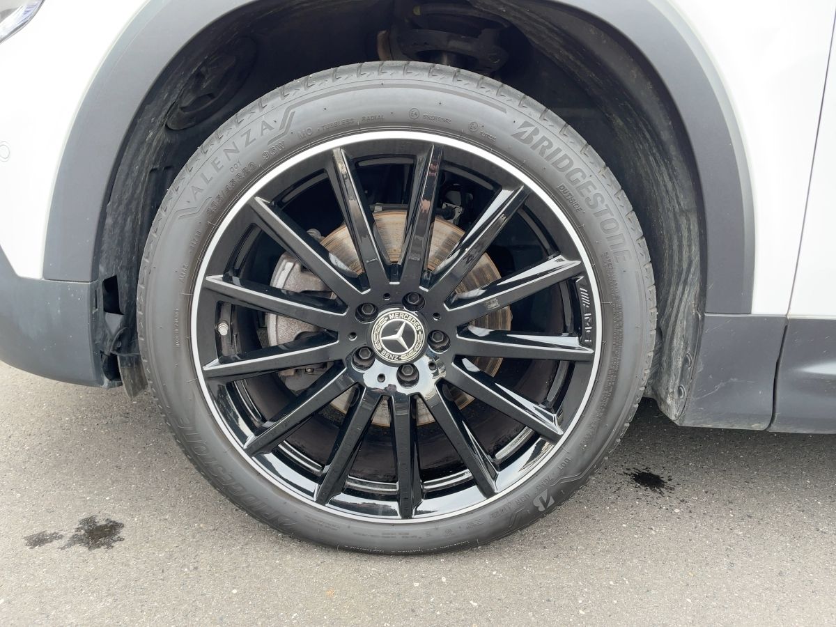 Fahrzeugabbildung Mercedes-Benz GLB 200 d 4M AMG/Night/360°/Pano