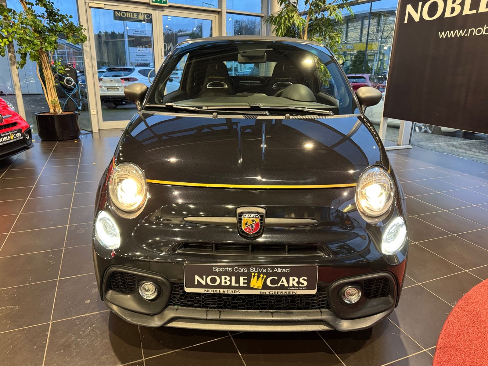 Fahrzeugabbildung Abarth 595C  Scorpioneoro SHZ NAVI ALU