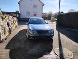 Mercedes-Benz E 500 AVANTGARDE Avantgarde - Mercedes-Benz E 500 aus 2003