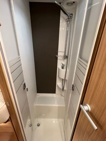 Adria Matrix670 SL Axess Einzellbett,Hubbett,Sat.Garag