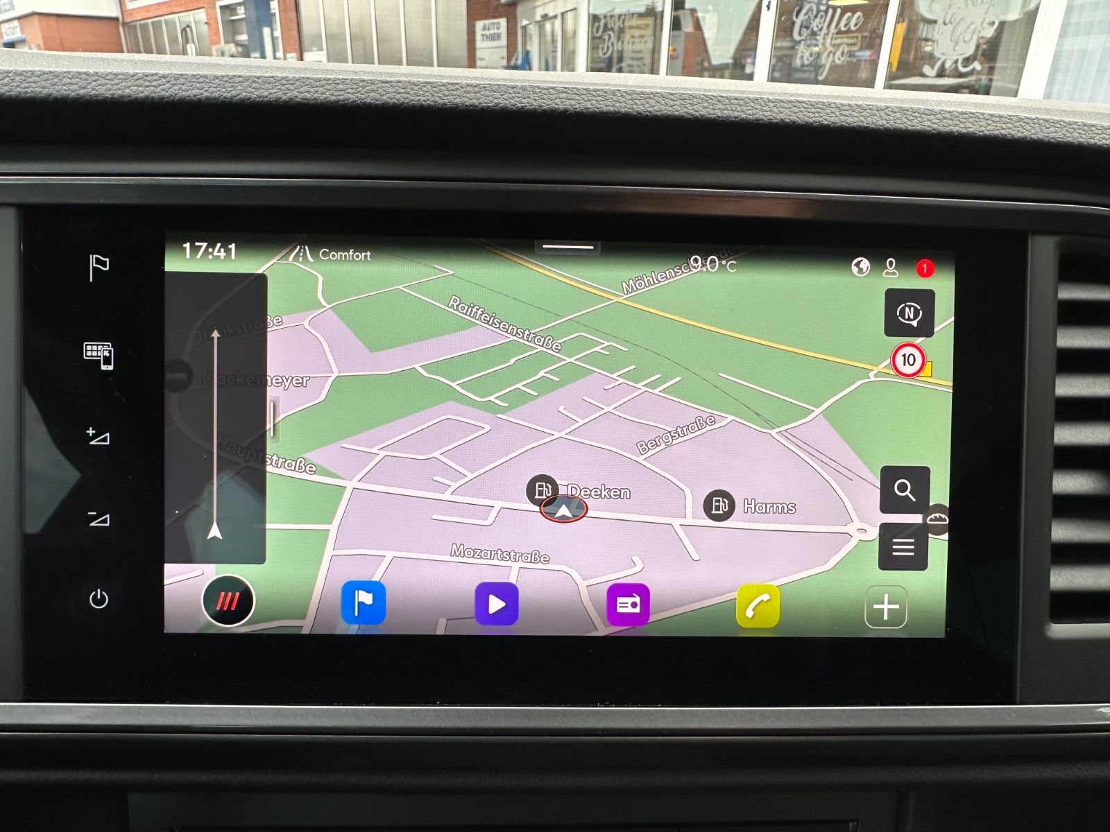 Fahrzeugabbildung CUPRA Ateca 1.5 TSI DSG ACC/Navi/SHZG/eHeck/LED/Travel