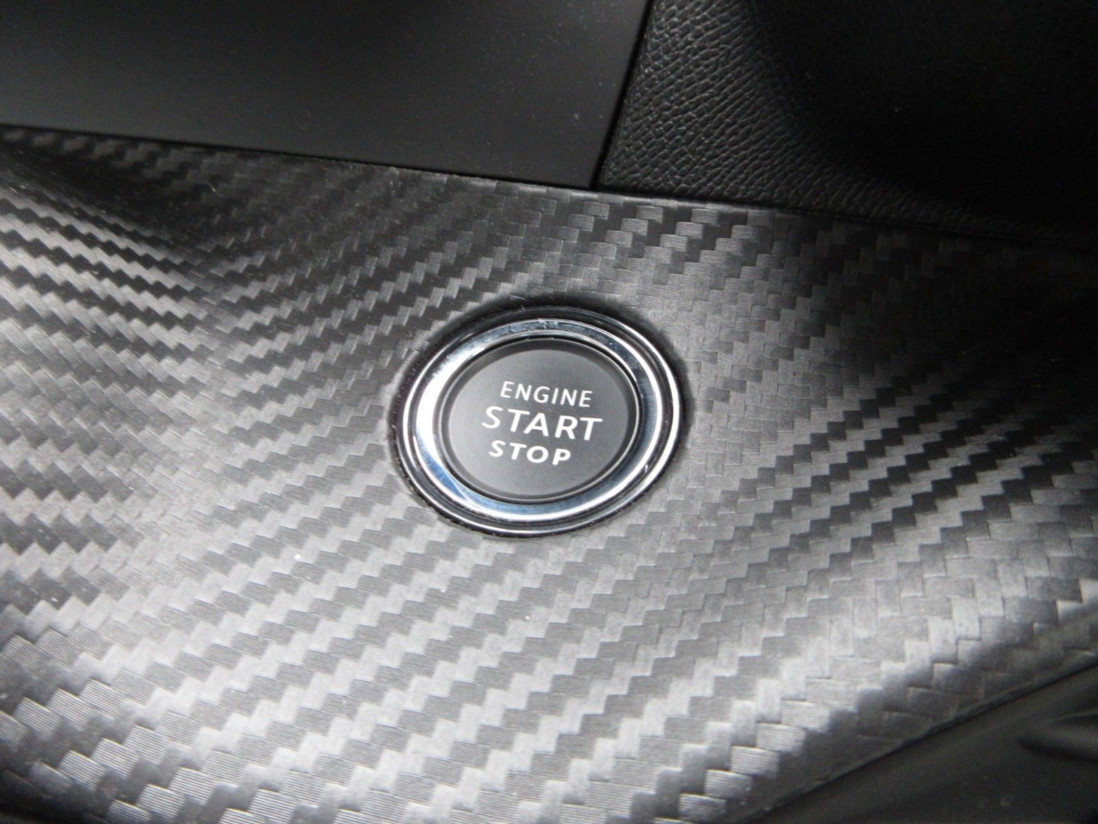 Fahrzeugabbildung Peugeot 208 Allure 1.2T LED/NAVI/PDC/R´CAM/VIRTUAL/TEMPO