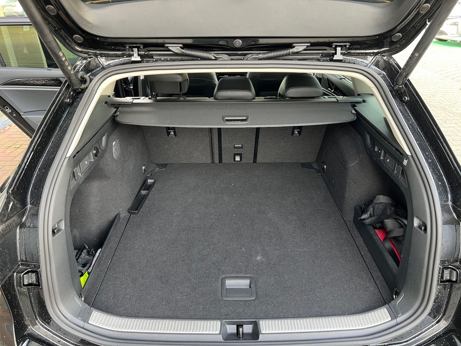 Volkswagen Passat Variant - Bild 15