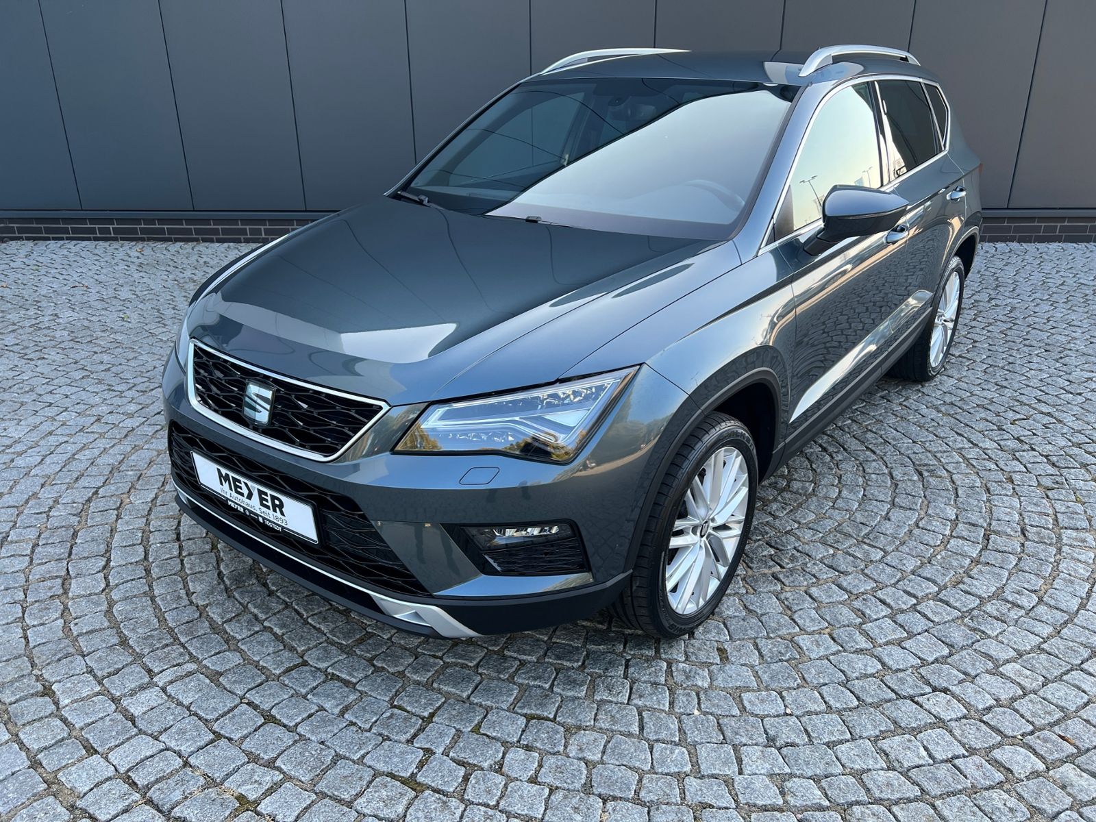 Fahrzeugabbildung SEAT Ateca 1.5 TSI DSG ACT Xcellence *AHK, Kamera, 18