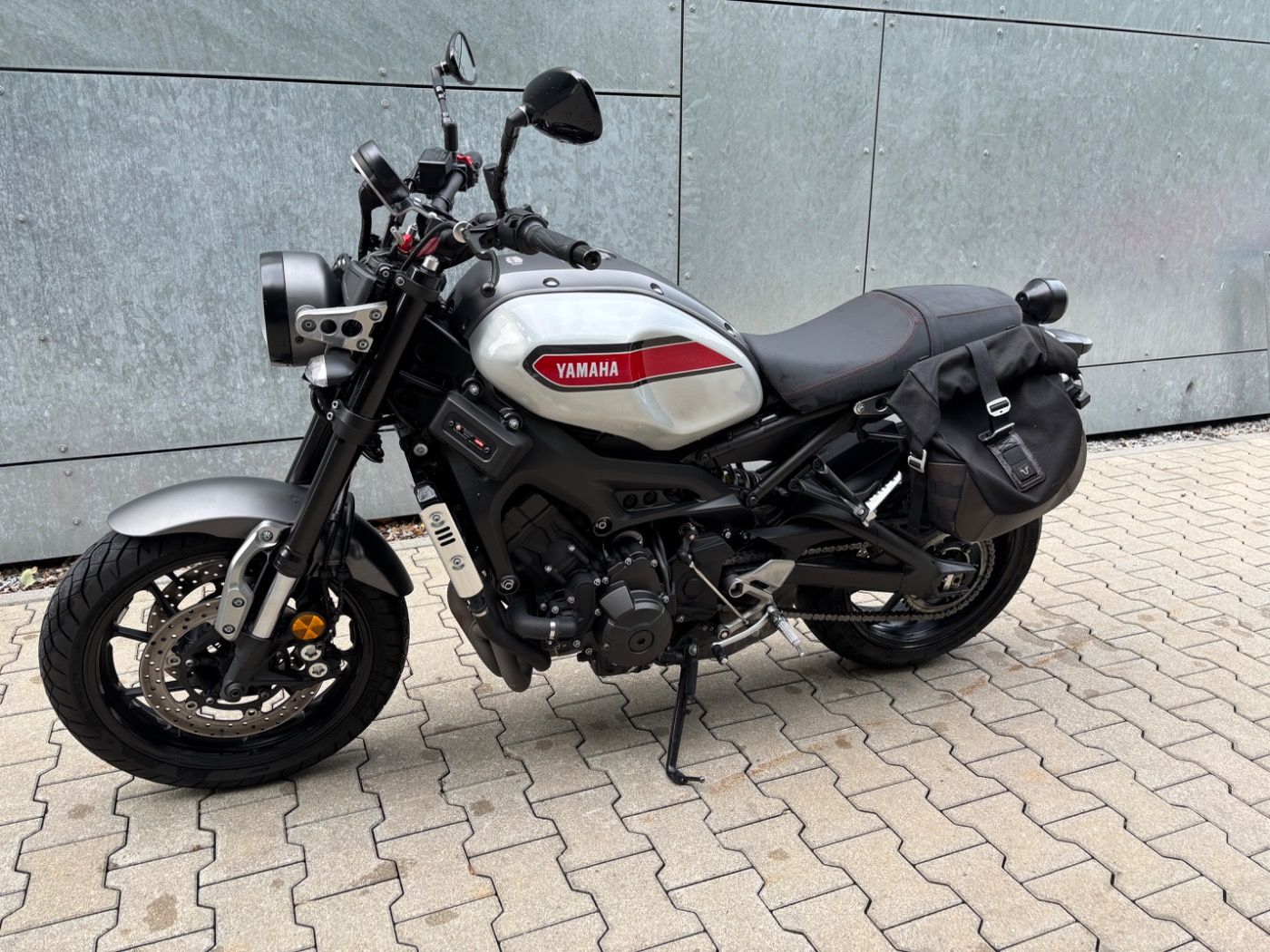 Fahrzeugabbildung Yamaha XSR 900