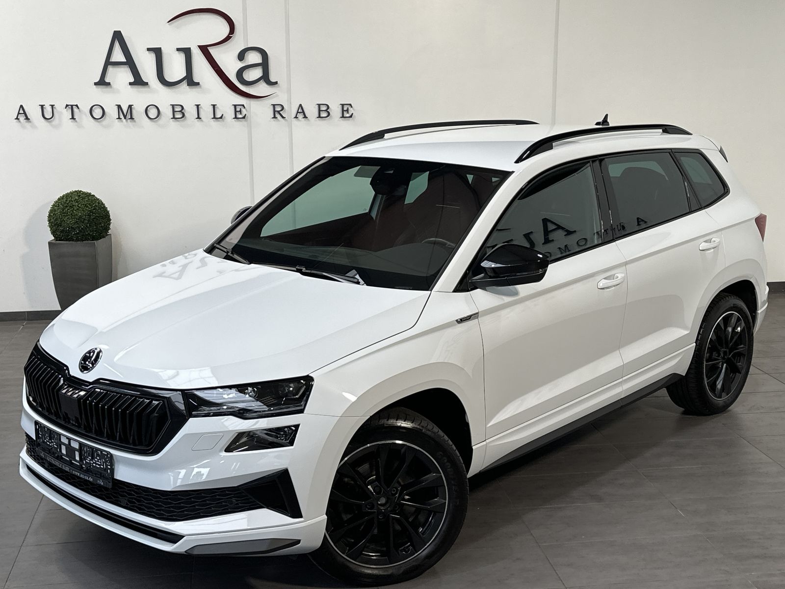 Fahrzeugabbildung SKODA Karoq 2.0 TSI 4x4 DSG Sportline NAV+LED+VCOCKPIT