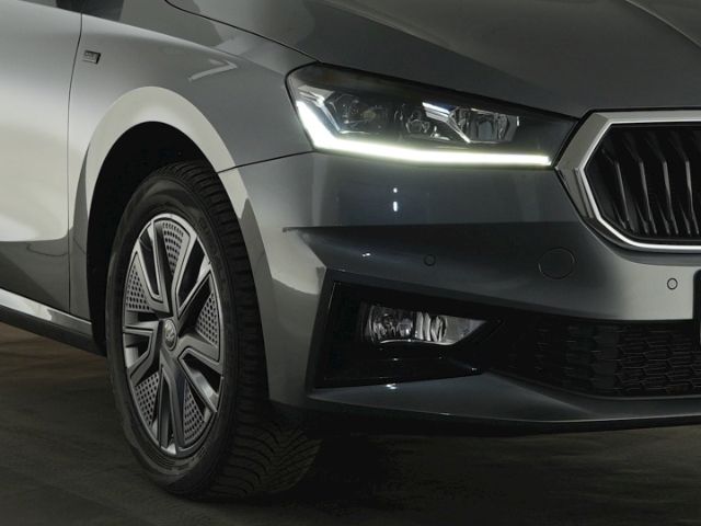 Fabia TOUR TSI DSG+NAVI+LED-SCHEINWERFER+SITZ-/L