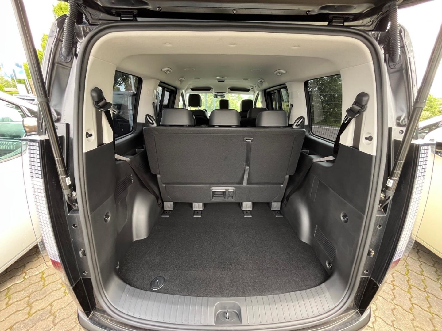Hyundai Staria – Bild 8