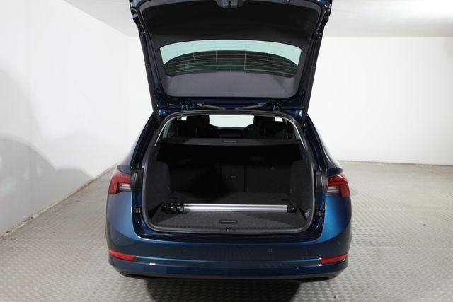 Skoda Octavia Combi IV 1.5 TSI Style *AHK*CAM*MATRIX*