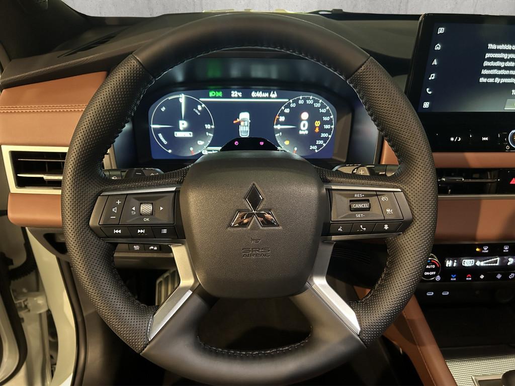 Mitsubishi Outlander Plug-in Hybrid TOP + Luxury Paket PANO
