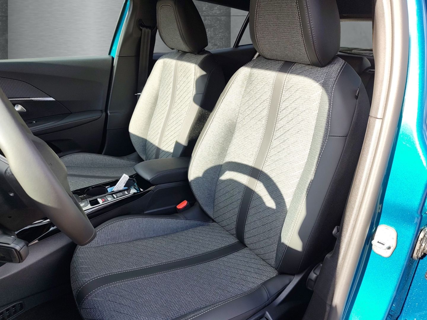 Peugeot 2008 - Bild 8