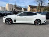 Kia Stinger 3.3 V6 T-GDI  4WD GT - weiße Kia Stinger