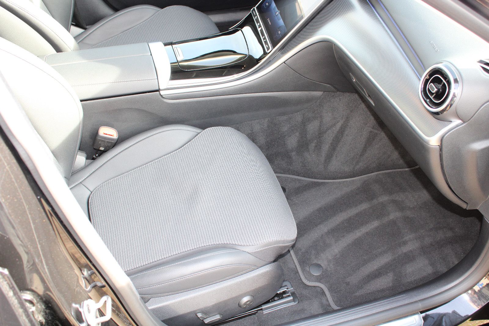 Mercedes-Benz C 220 d Lim. Avantgarde MBUX Navi Mod 2022 LED foto 12