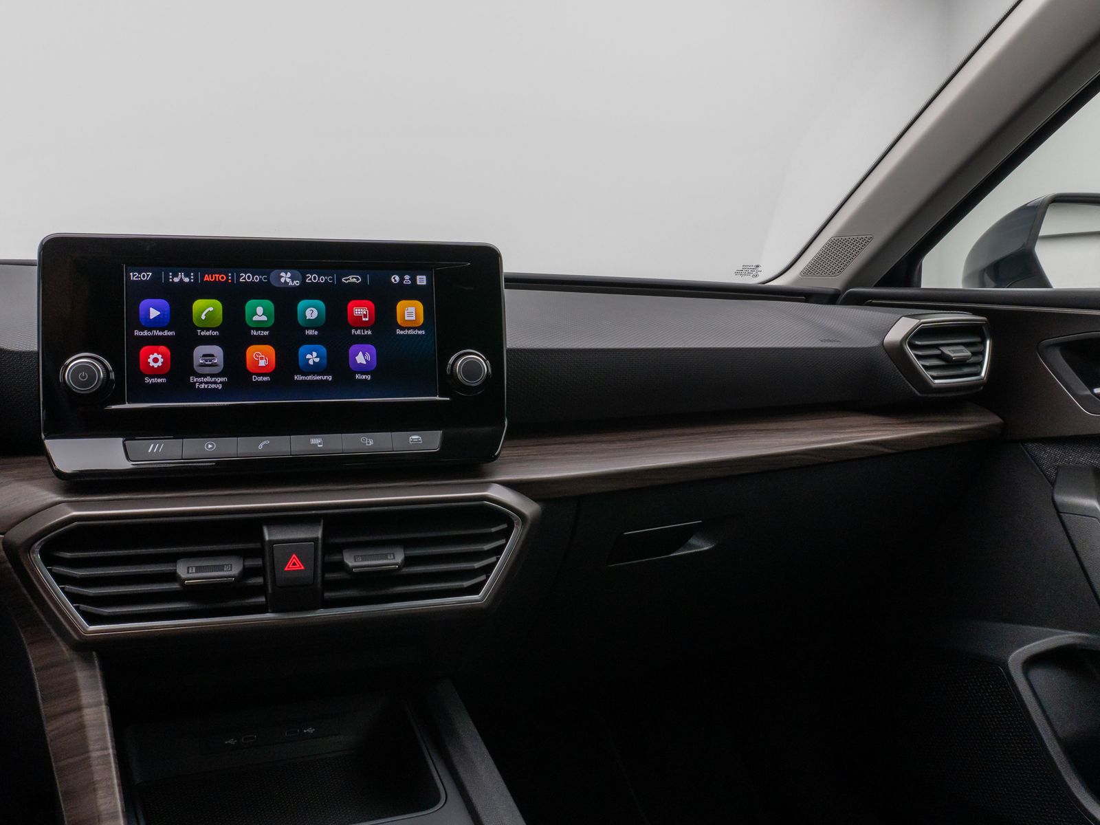 Fahrzeugabbildung SEAT Leon Sportstourer Xcellence Kamera LED 8fach ACC