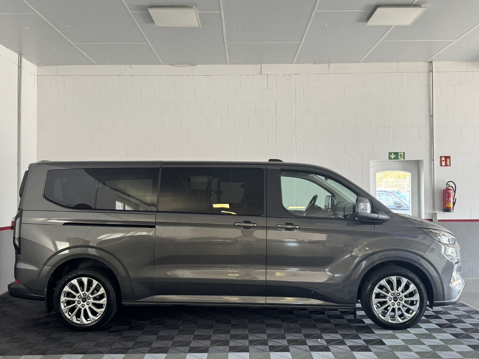 Ford Tourneo Custom L2 Titanium AWD Leder Standheizun foto 4