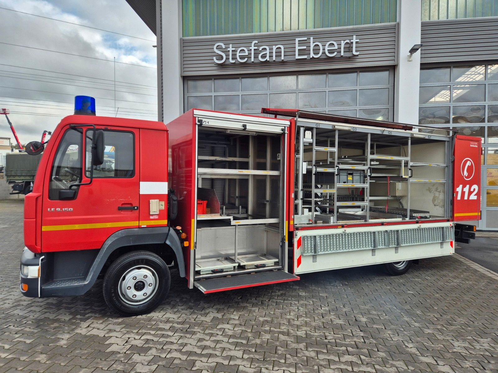 Fahrzeugabbildung MAN LE 9.150 Feuerwehr Schmitz GW-6 Gerätewagen