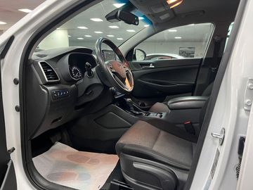 Hyundai TUCSON - 8