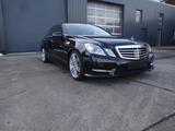 Mercedes-Benz E 500 4,7l V8 BITURBO AMG Paket Innen u Außen HK - gebrauchte Mercedes-Benz E 500 aus dem Jahr 2011