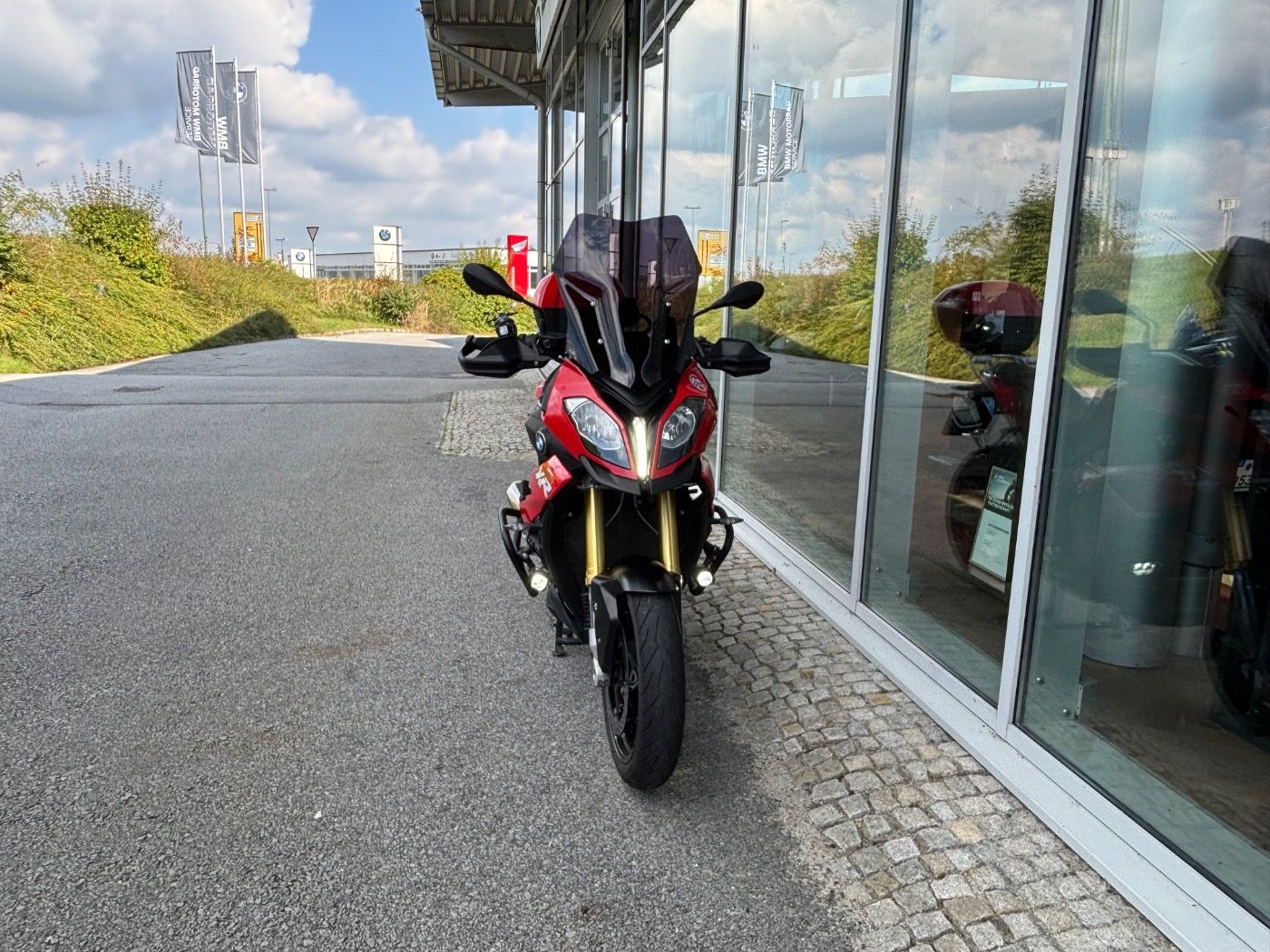 Fahrzeugabbildung BMW S 1000 XR mit Tieferlegung