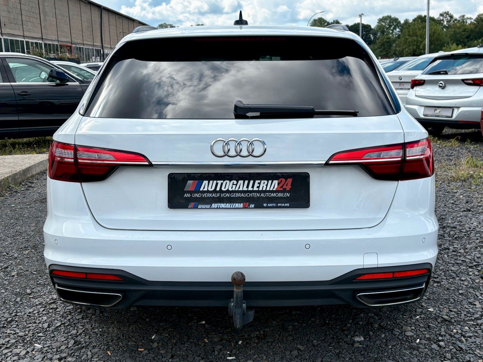 Fahrzeugabbildung Audi A4 Avant 35 TDI basis Navi AHK 1.HAND LED SPORTS