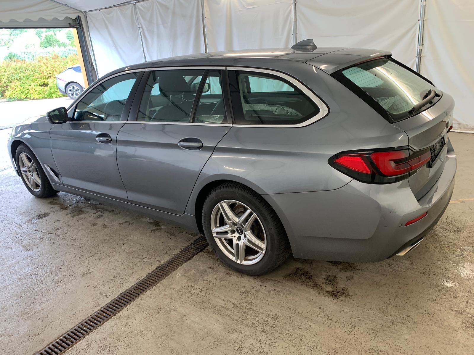 BMW 520 d Touring Cockpit Prof ACC Standhzg AHK LHZ, миниатюра 7