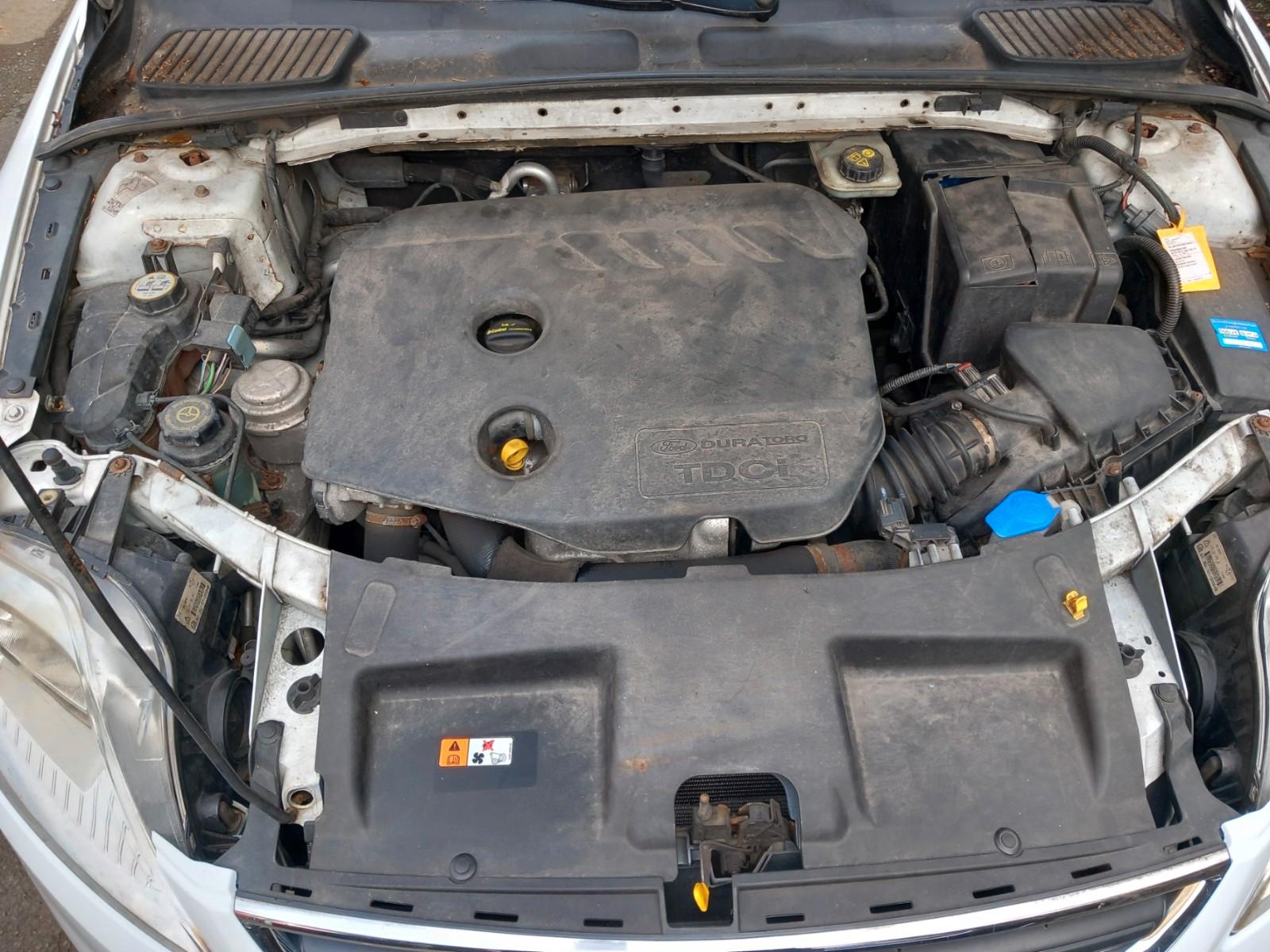 Ford Mondeo 2011 — photo 16