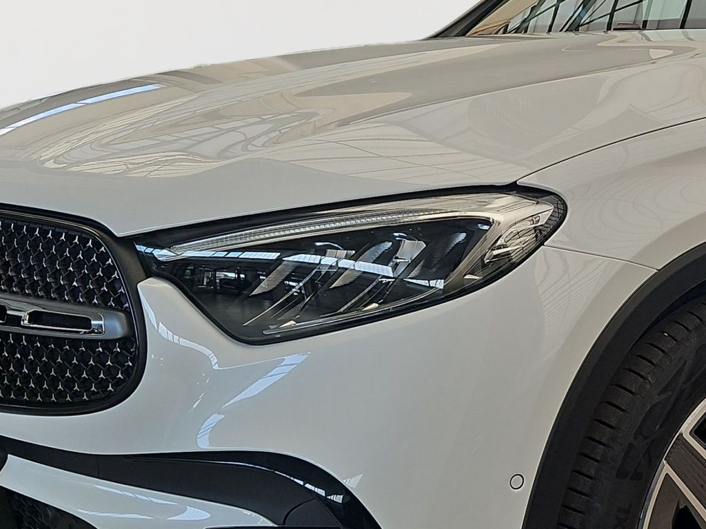 Fahrzeugabbildung Mercedes-Benz GLC 200 4M AMG Totwi. Memory LED SHZ Sport KAM