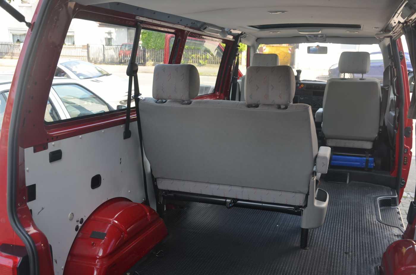 Volkswagen T4 Bus 2.5 Benziner,  Langer Radstand,  Schiebed