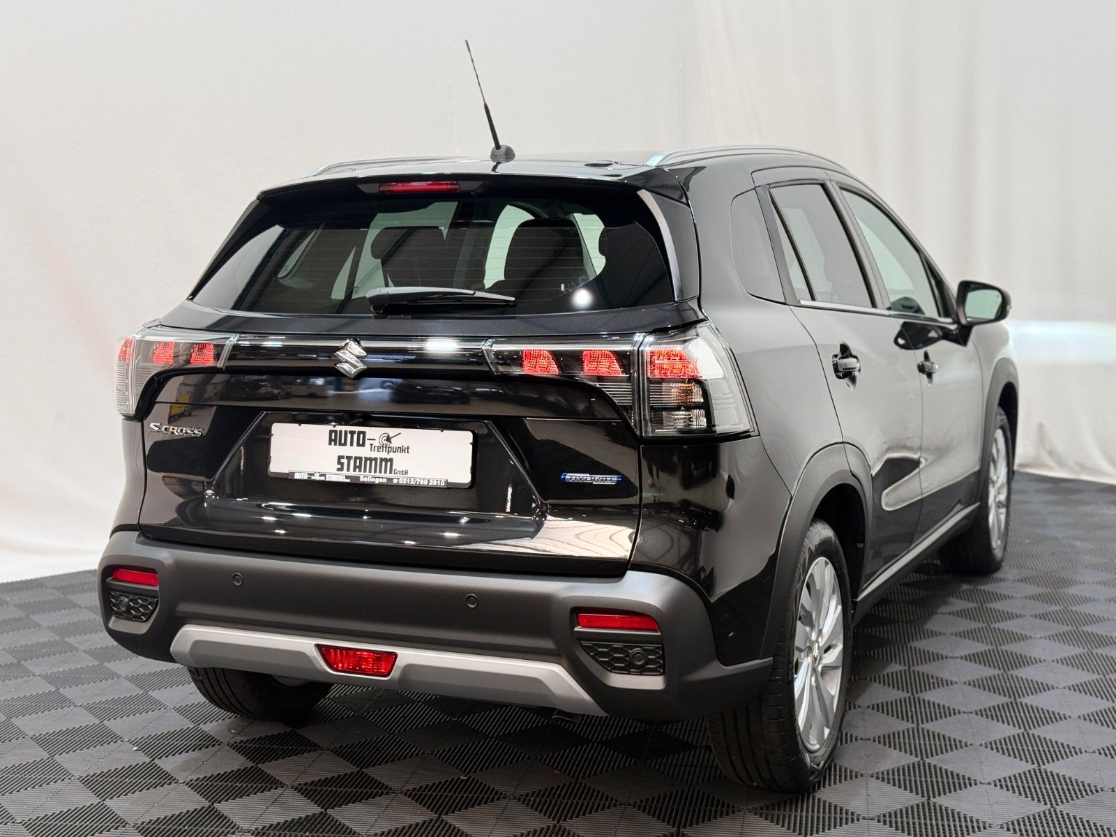 Fahrzeugabbildung Suzuki (SX4) S-Cross 1.4 BOOSTERJET Hybrid Comfort