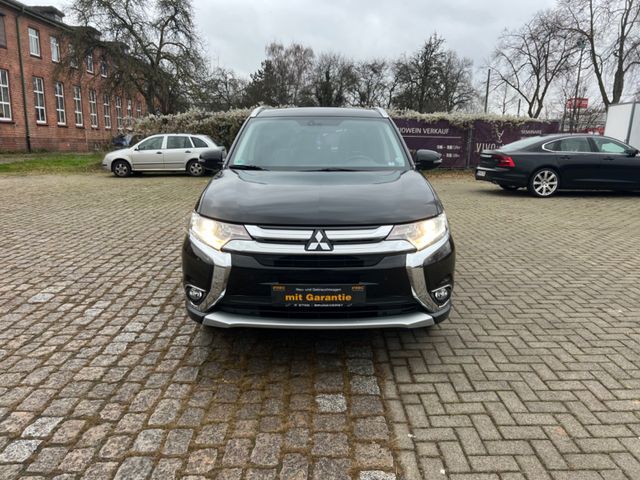 Mitsubishi Outlander Edition 100 2WD-Navi-Kamera-Klimatroni