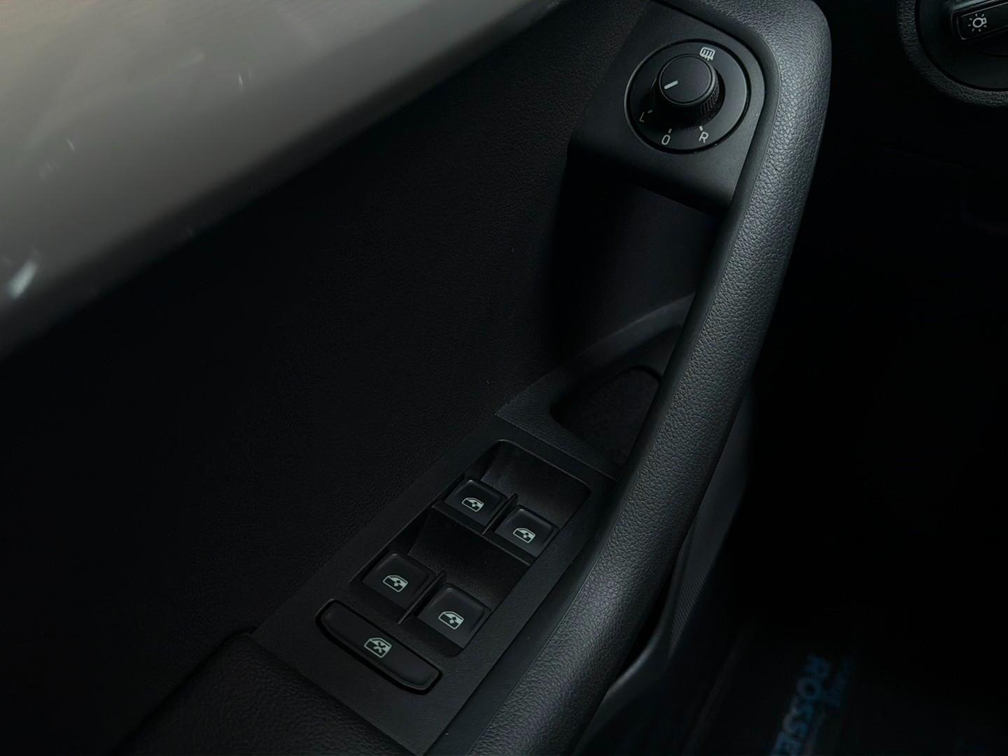 Skoda Octavia/Temp/PDC/ErsteHand/2-Zonen/SHZ/Kurvlicht
