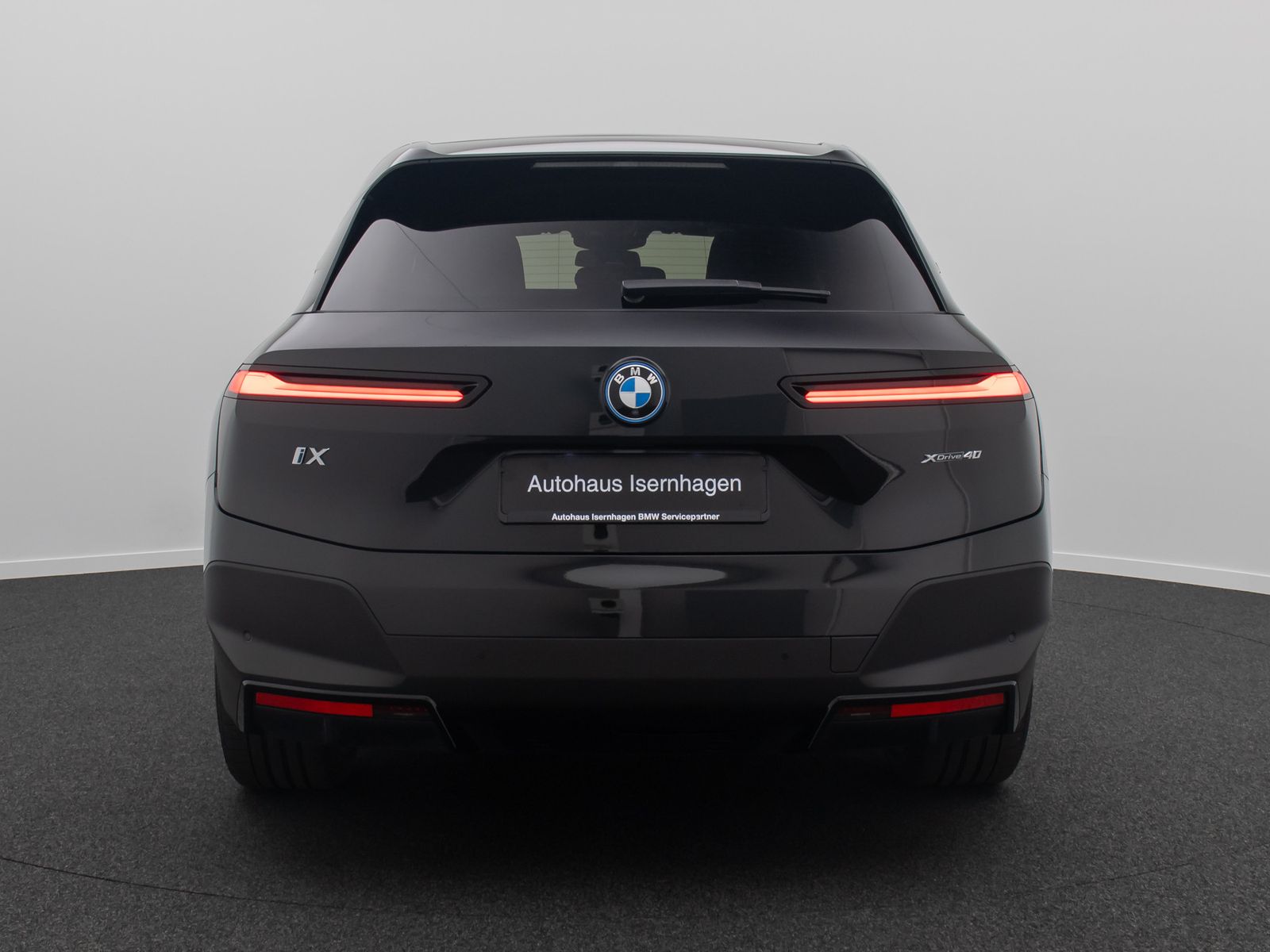 Fahrzeugabbildung BMW iX xD40 SkyLounge H/K 360° Laser ACC DAB 22Zoll