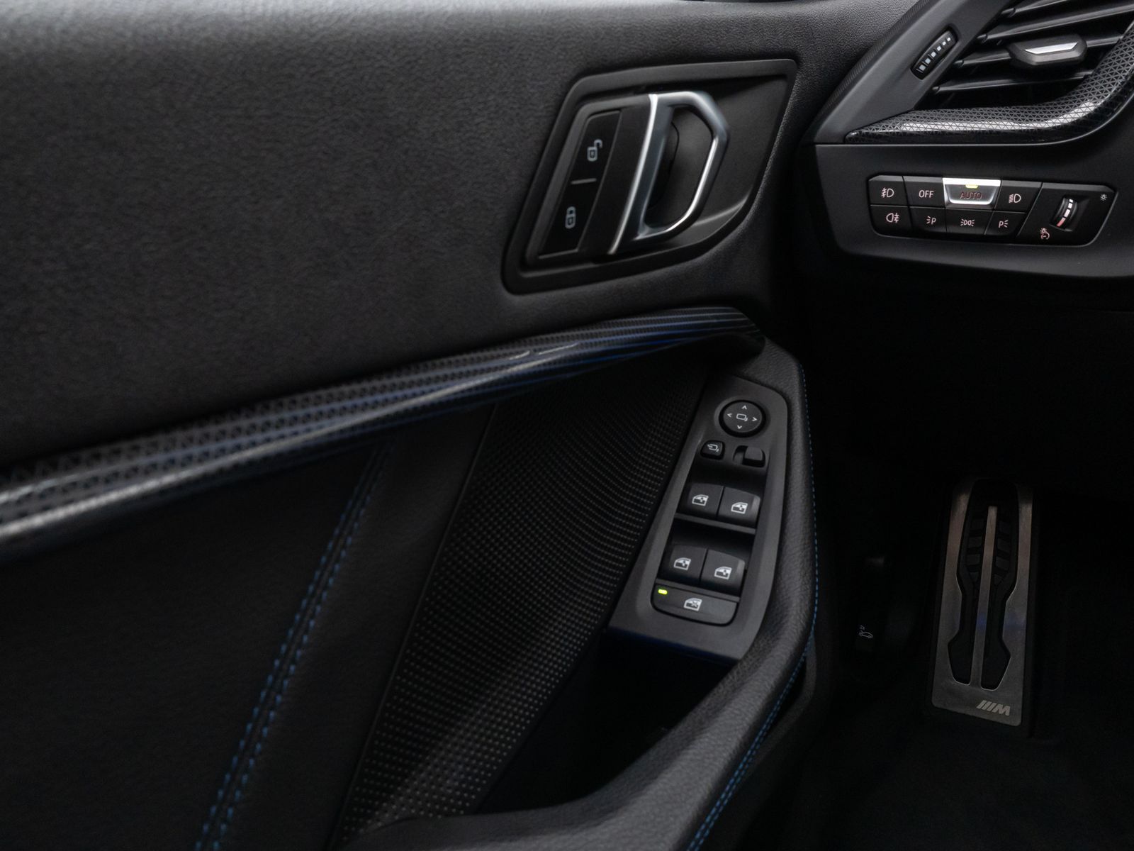 Fahrzeugabbildung BMW 120i M Sport Kamera DAB Lenkrhzg DrivAssis Alarm