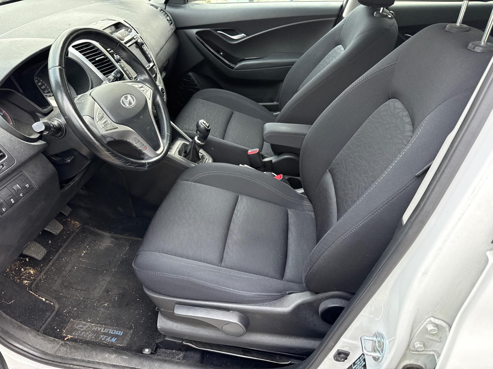 Hyundai ix20 2014 — photo 15