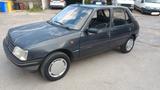 Peugeot 205 954 5 porte Look - graue Peugeot 205