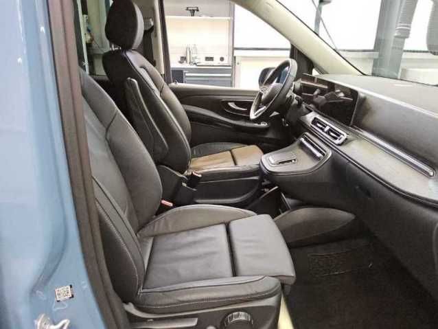 Fahrzeugabbildung Mercedes-Benz EQV 300 lang 8 Sitze LED 2xST 360° Ambientebel.