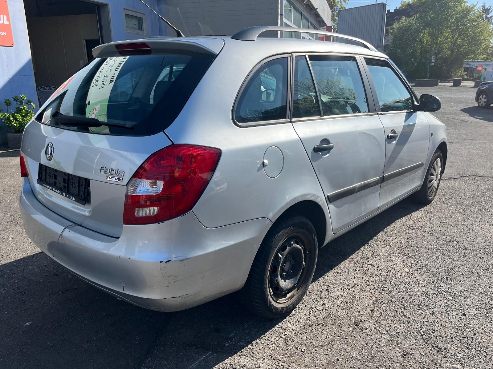 Skoda Fabia 2009 — двигун 1.198 cm³, 69 HP (51kW)