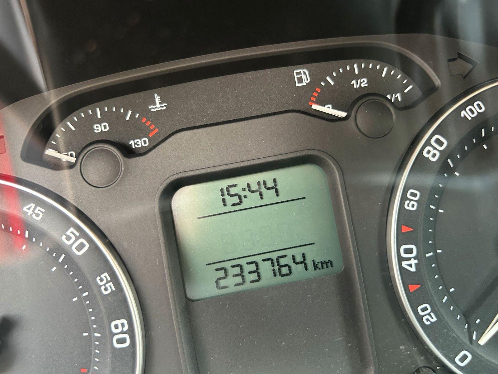 Skoda Octavia 2005 — photo 11